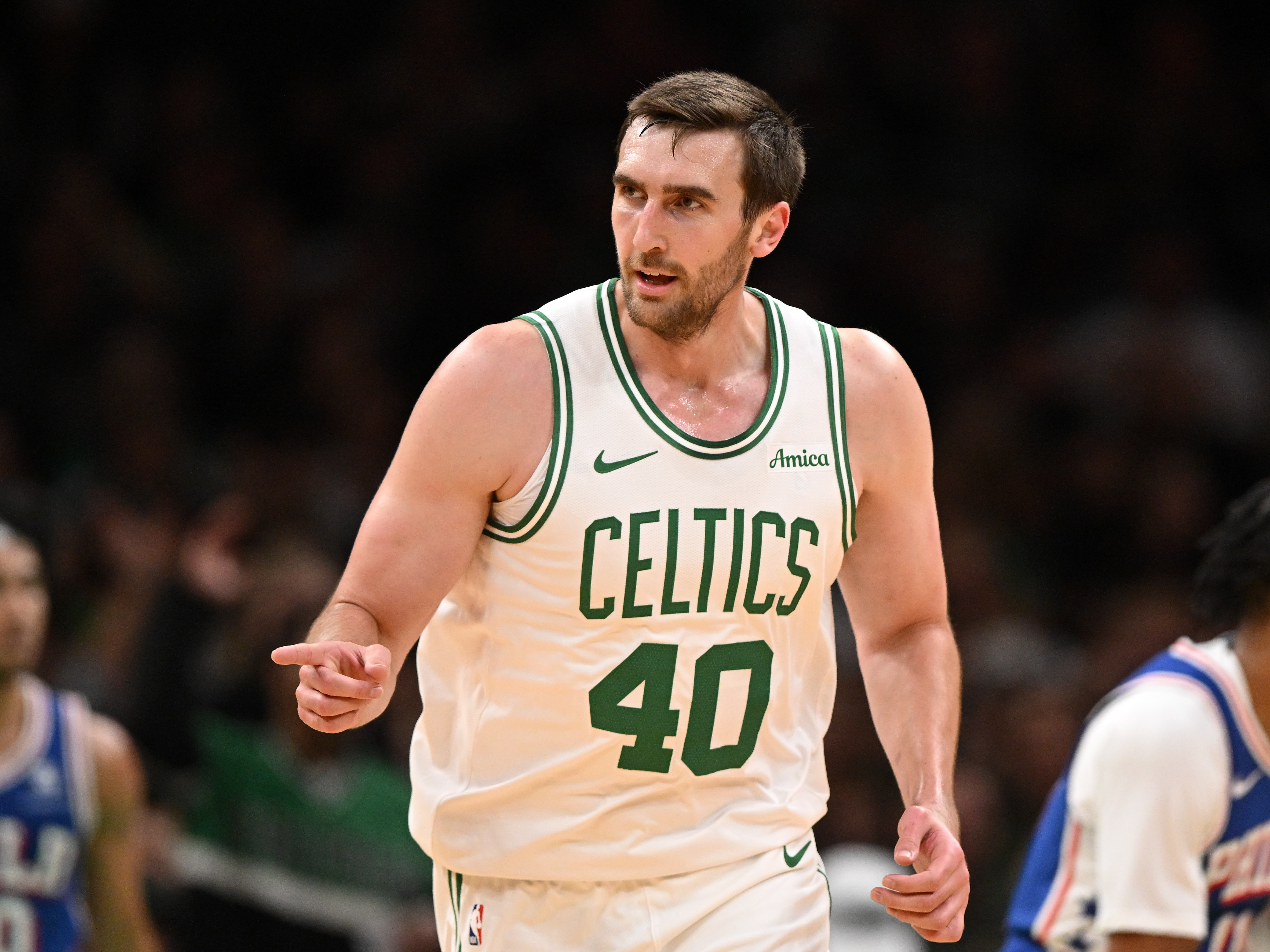 真拼!科内特3中3高效得到9分 抢到4个篮板全部为前场篮板